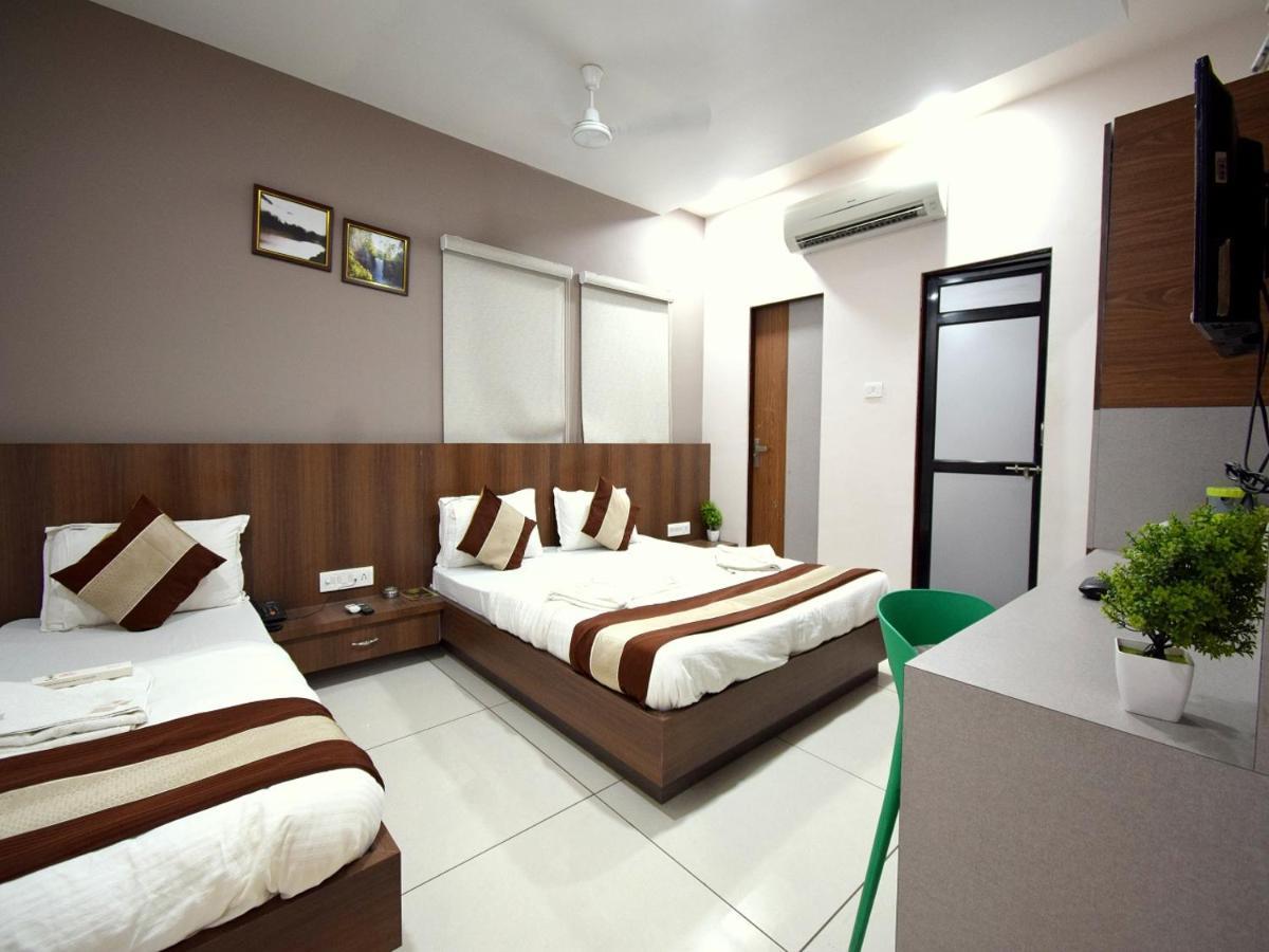 Hotel Embassy Kalol Exterior photo