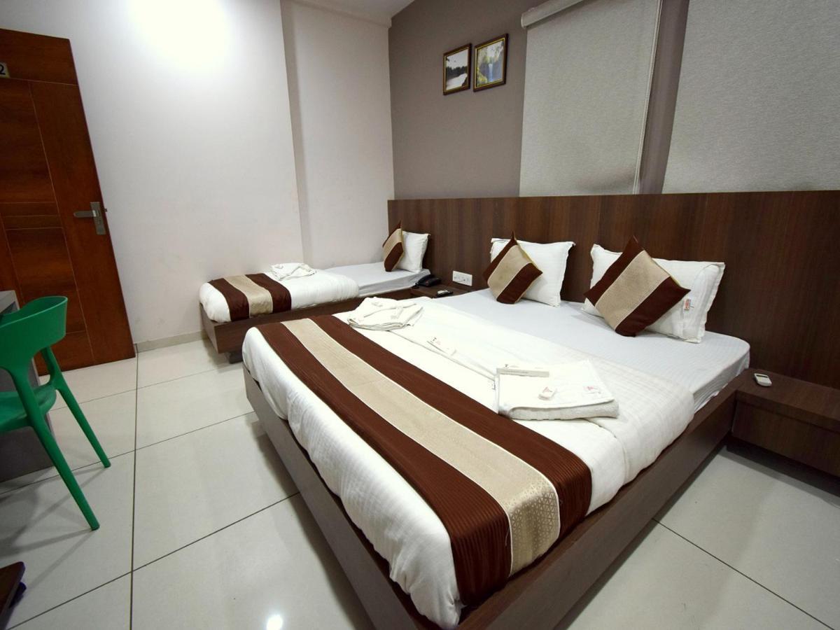 Hotel Embassy Kalol Exterior photo